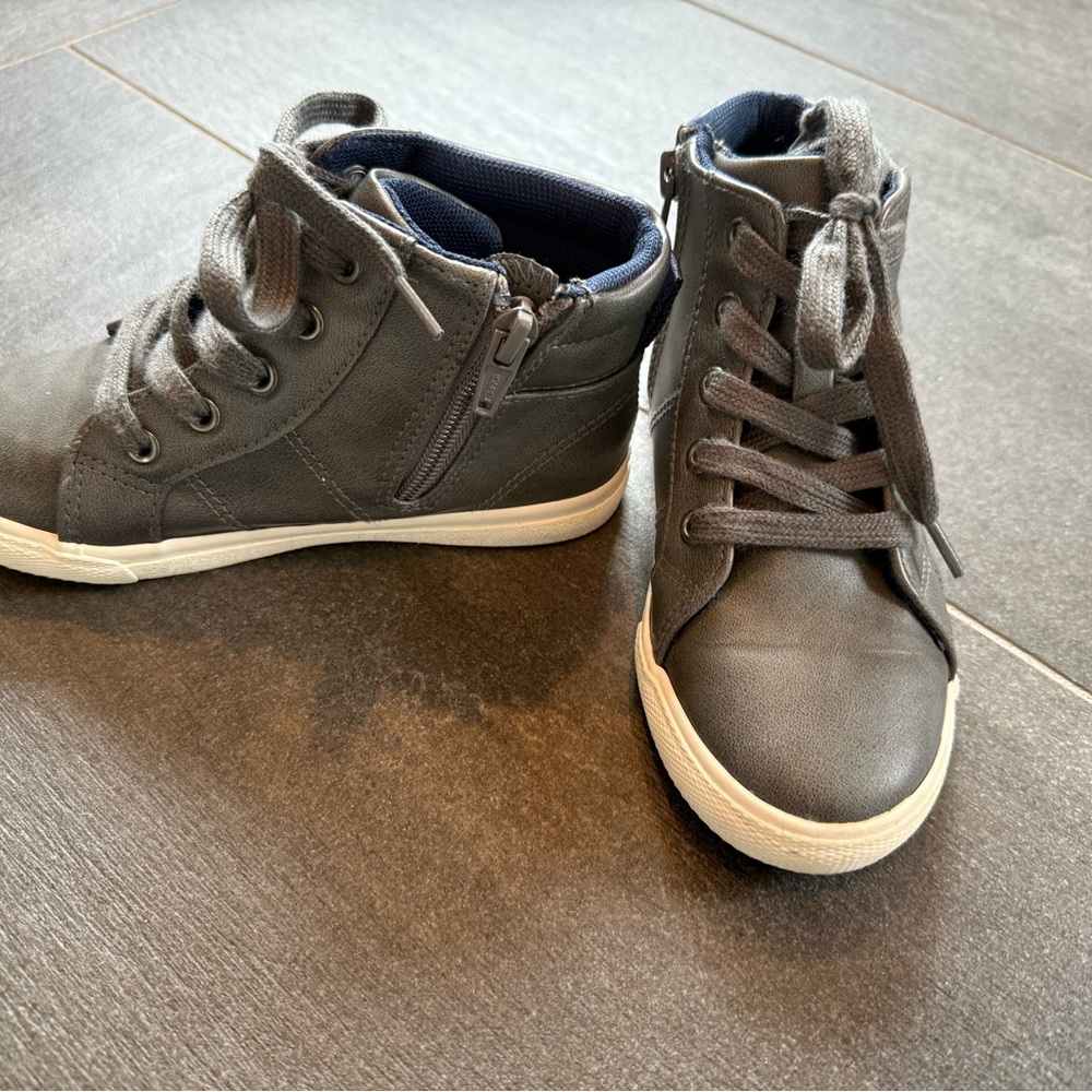 Cat & Jack Gray Kids High-Top leather Dress Sneakers size 12 - Picture 2 of 5